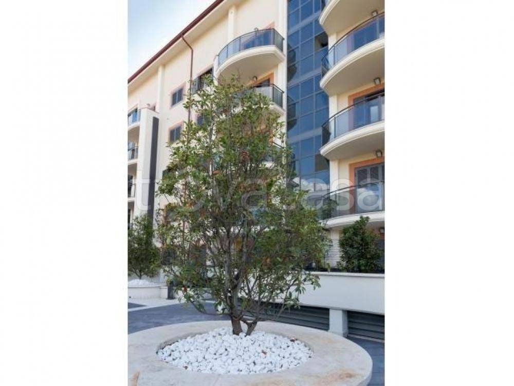 appartamento in vendita a Roma in zona Casal Palocco