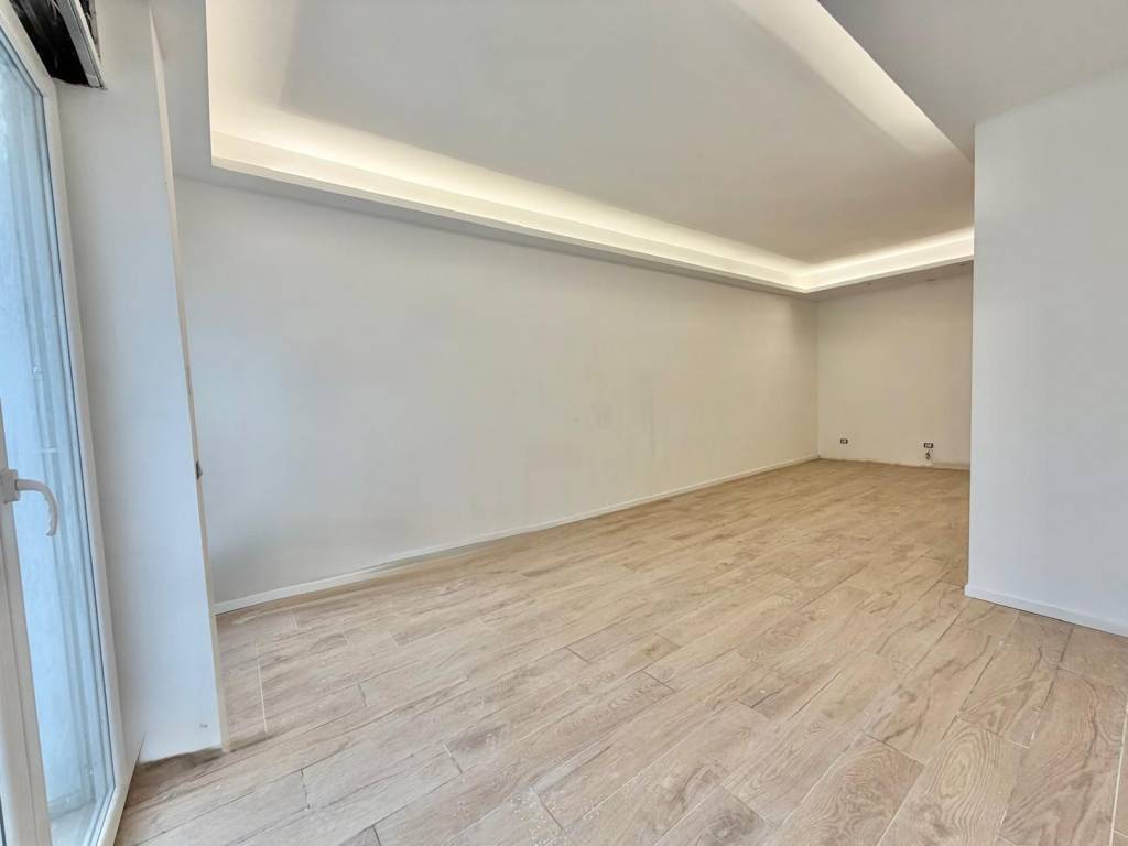 appartamento in vendita a Roma in zona Colle del Sole