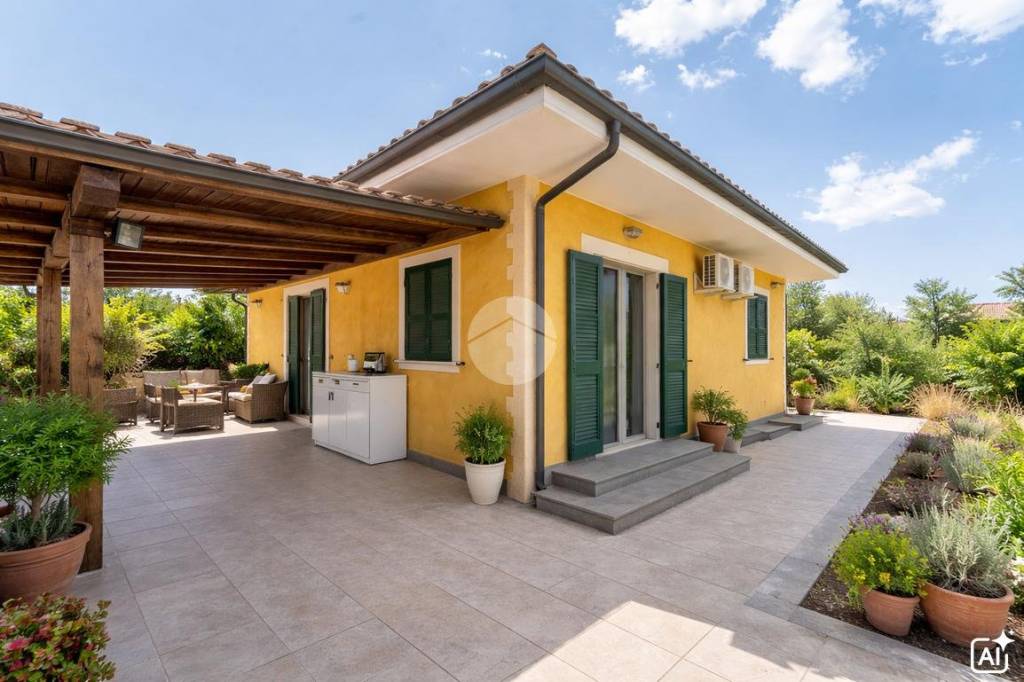 casa indipendente in vendita a Roma in zona Finocchio