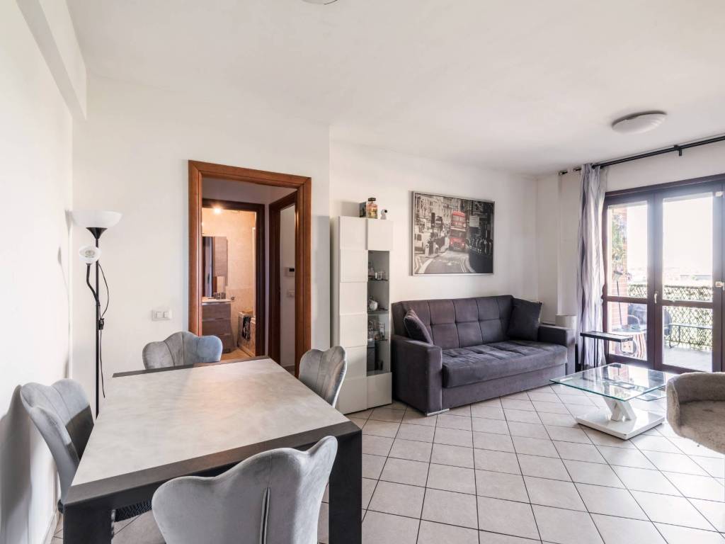 appartamento in vendita a Roma in zona Ponte di Nona