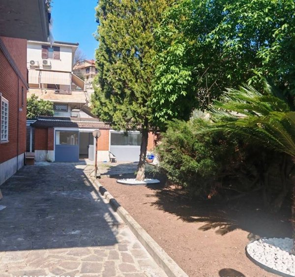 appartamento in vendita a Roma in zona Selva Candida