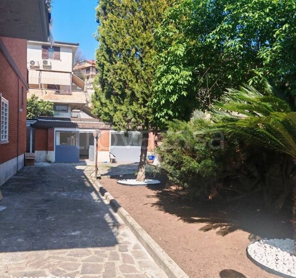 appartamento in vendita a Roma in zona Selva Candida
