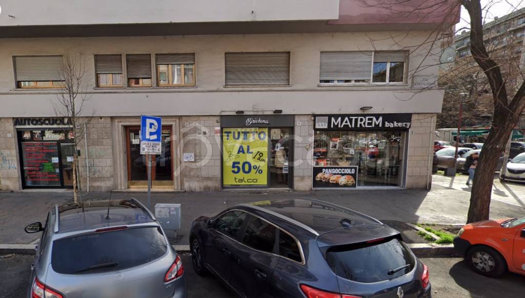 negozio in vendita a Roma in zona Portuense