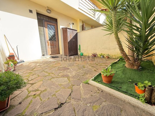 appartamento in vendita a Roma in zona Ostia Antica