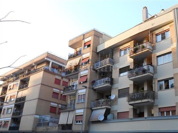 appartamento in vendita a Roma in zona Ostia
