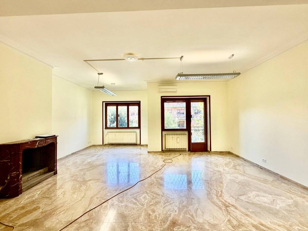 appartamento in vendita a Roma in zona Gianicolense