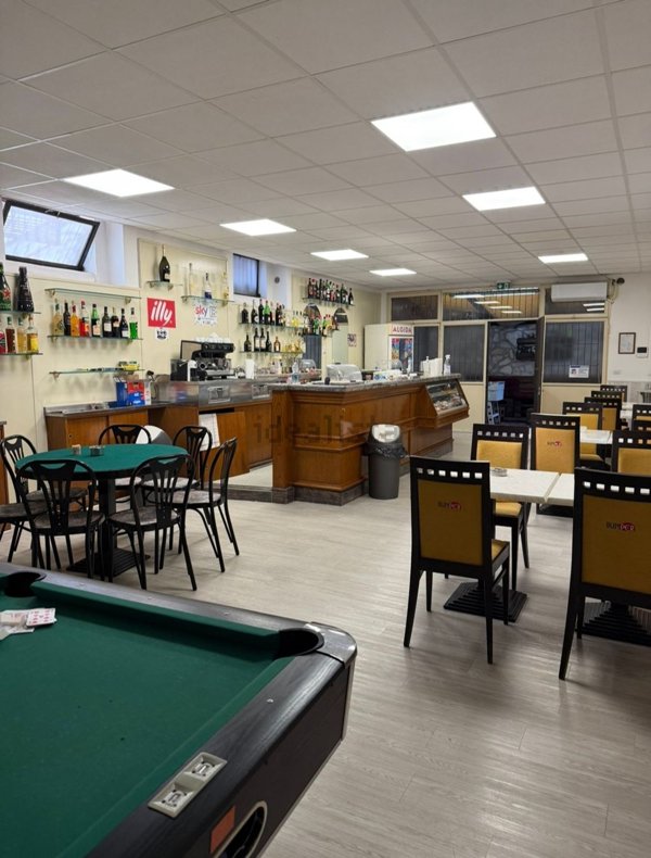 appartamento in vendita a Roma in zona Case Rosse