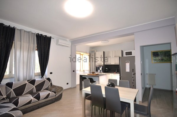 appartamento in vendita a Roma in zona Acilia