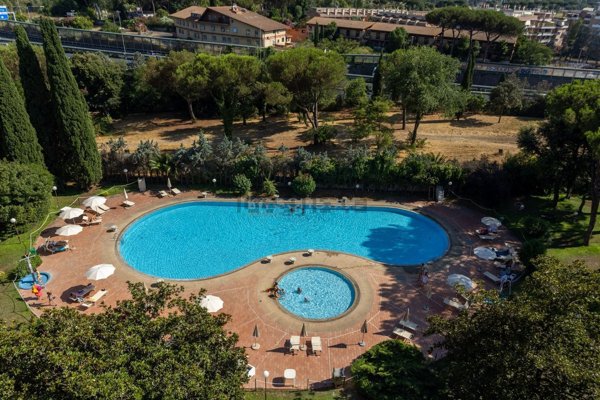 appartamento in vendita a Roma in zona Mostacciano