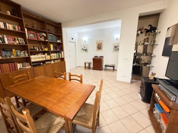 appartamento in vendita a Roma in zona Ardeatino