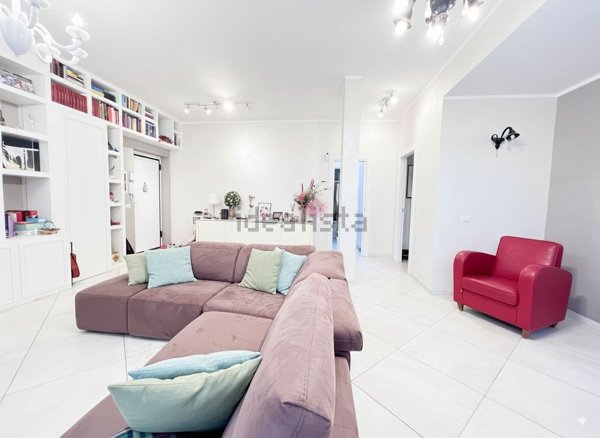 appartamento in vendita a Roma in zona Tomba di Nerone