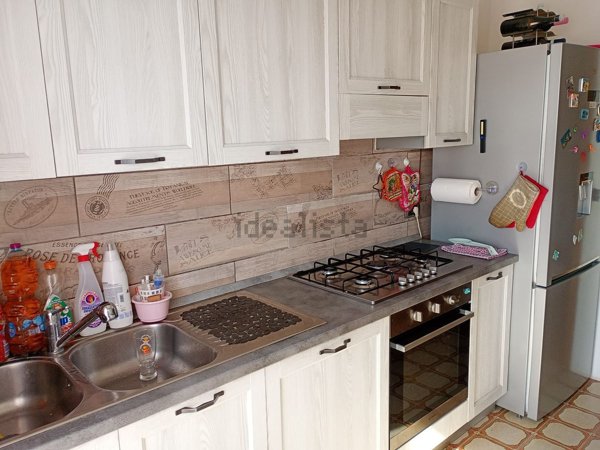 appartamento in vendita a Roma in zona Torre Angela