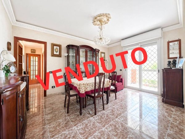 appartamento in vendita a Roma in zona Torrino