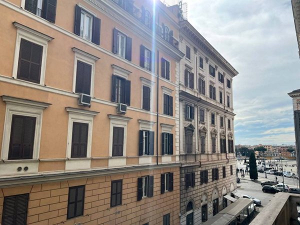 appartamento in vendita a Roma in zona Esquilino