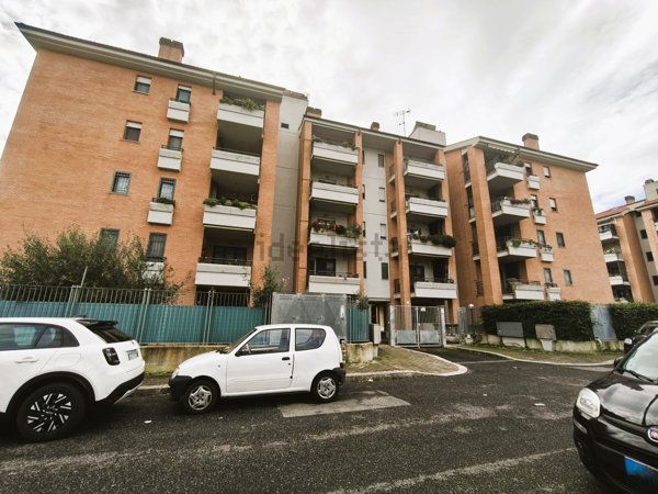 appartamento in vendita a Roma in zona Selva Candida