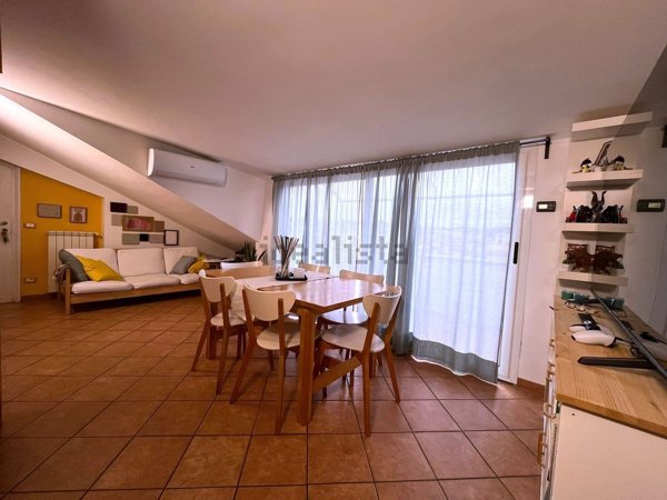 appartamento in vendita a Roma in zona Tomba di Nerone