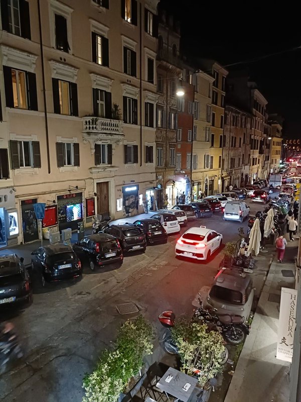 appartamento in vendita a Roma in zona Rione Monti/Campitelli