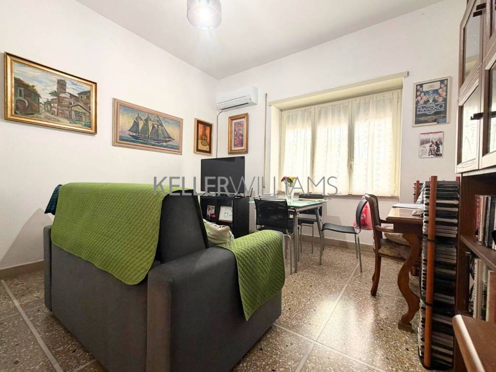 appartamento in vendita a Roma in zona Don Bosco