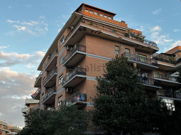 appartamento in vendita a Roma in zona Ostia