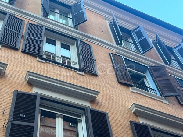appartamento in vendita a Roma in zona Parione/Sant'Eustachio