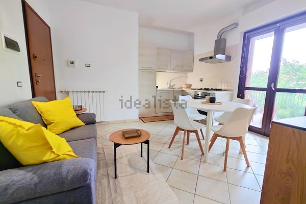 appartamento in vendita a Roma in zona Lunghezza