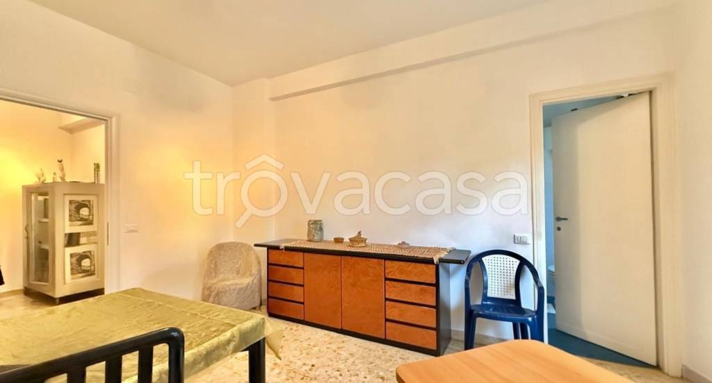 appartamento in vendita a Roma in zona Colle del Sole