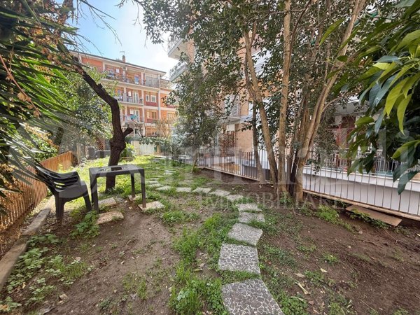 appartamento in vendita a Roma in zona Gianicolense
