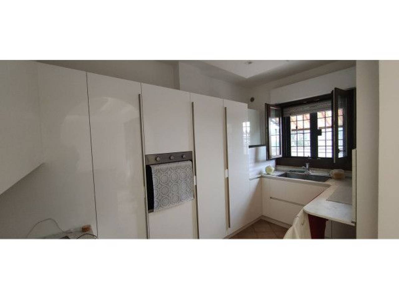 appartamento in vendita a Roma in zona Tor Cervara