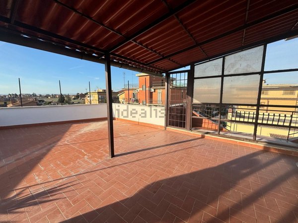 appartamento in vendita a Roma in zona Casal Morena