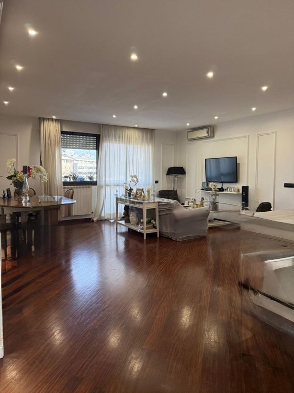 appartamento in vendita a Roma in zona Ardeatino