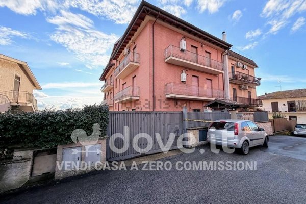 appartamento in vendita a Roma in zona Prima Porta