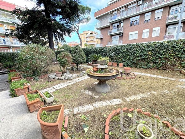 appartamento in vendita a Roma in zona Torrevecchia