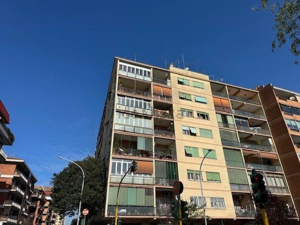 appartamento in vendita a Roma in zona Appio Claudio