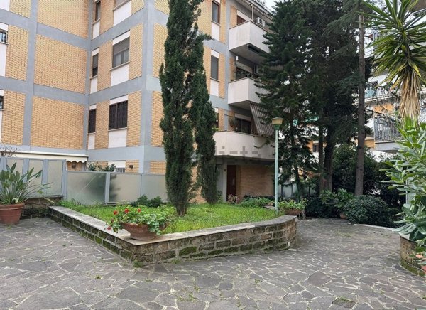 casa indipendente in vendita a Roma in zona Portuense