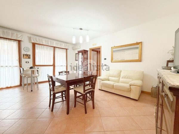 appartamento in vendita a Roma in zona Ponte di Nona