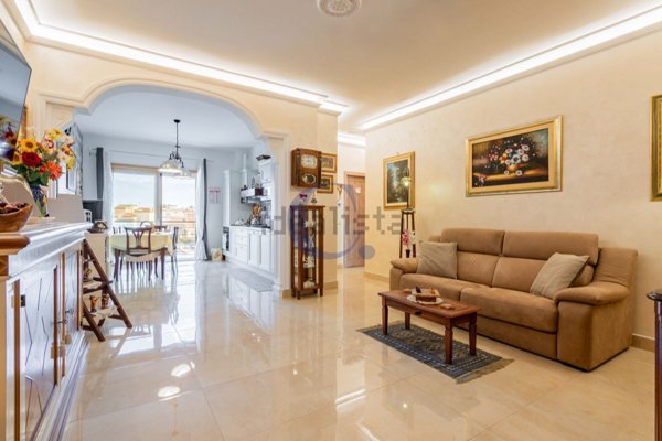 appartamento in vendita a Roma in zona Borghesiana