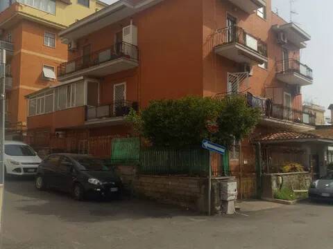 appartamento in vendita a Roma in zona Torre Angela