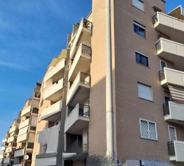 appartamento in vendita a Roma in zona Ponte di Nona
