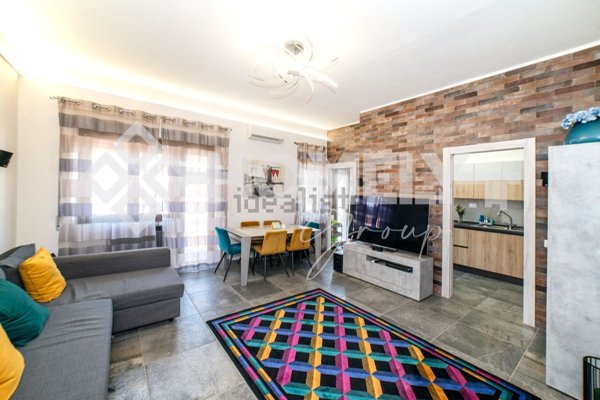 appartamento in vendita a Roma in zona Tomba di Nerone