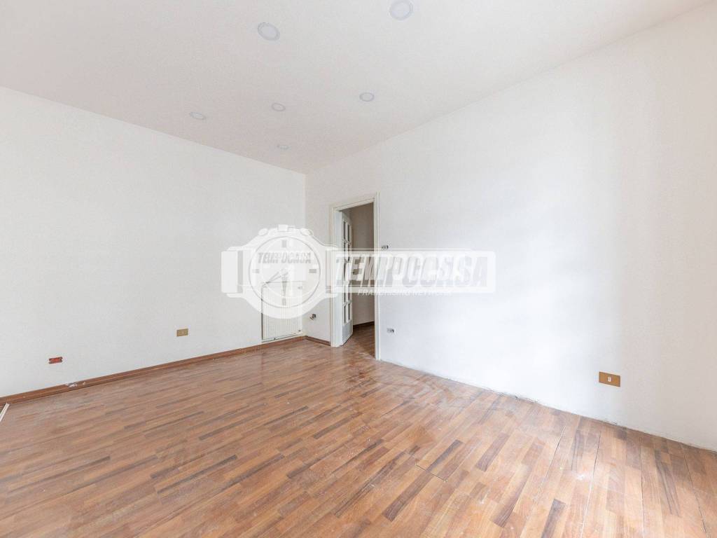 appartamento in vendita a Roma in zona Appio Latino