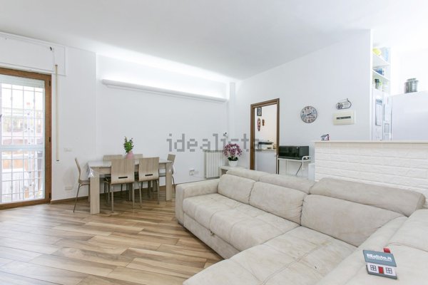 appartamento in vendita a Roma in zona Ardeatino