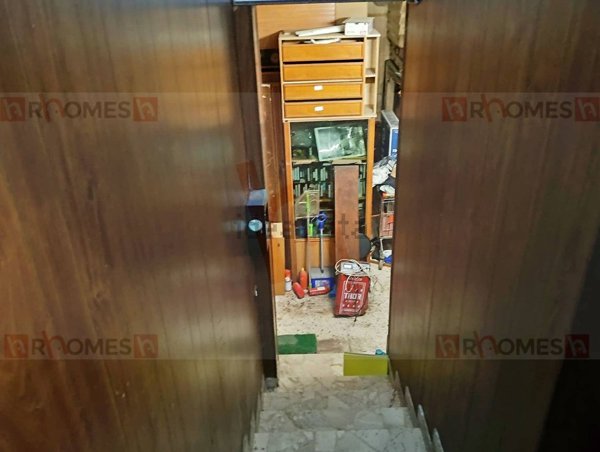 locale di sgombero in vendita a Roma in zona Appio Claudio