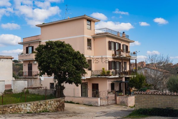 appartamento in vendita a Roma in zona Cesano