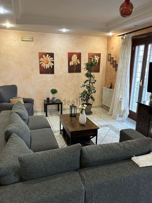 appartamento in vendita a Roma in zona Acilia