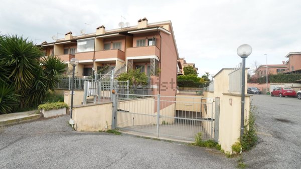 appartamento in vendita a Roma in zona Trigoria