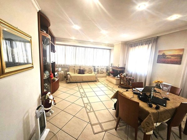 appartamento in vendita a Roma in zona Tor Bella Monaca