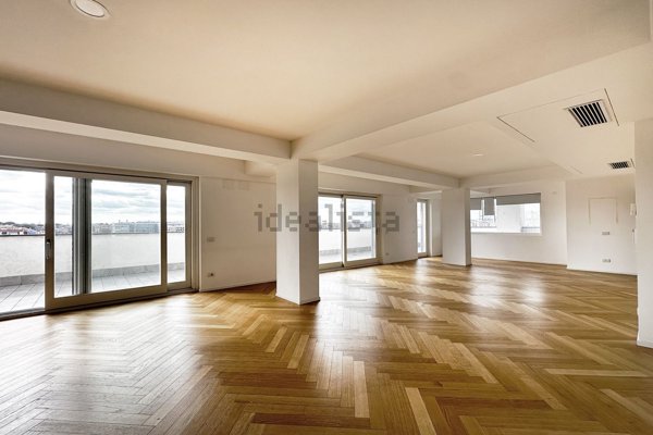 appartamento in vendita a Roma in zona Ostiense