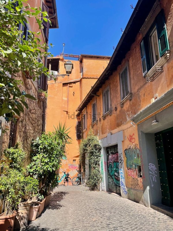 appartamento in vendita a Roma in zona Trastevere