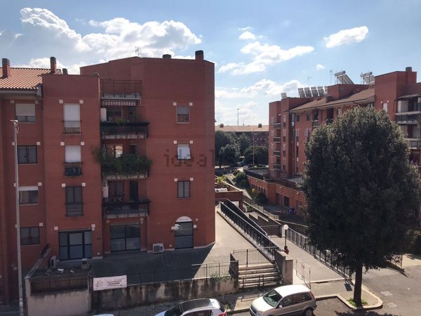 appartamento in vendita a Roma in zona Appio Claudio