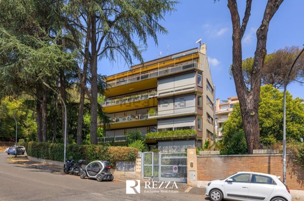 appartamento in vendita a Roma in zona Della Vittoria